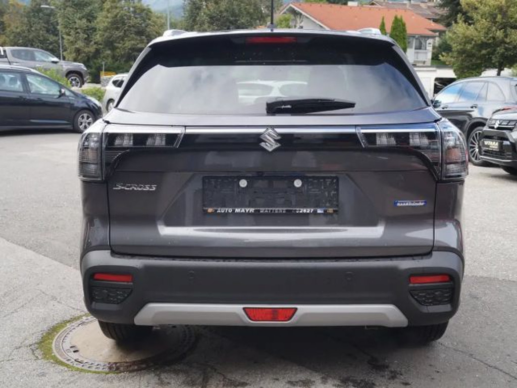 Suzuki S-Cross