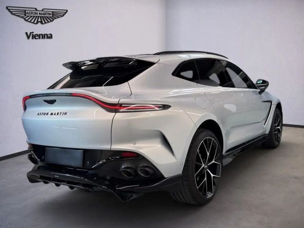 Aston Martin DBX