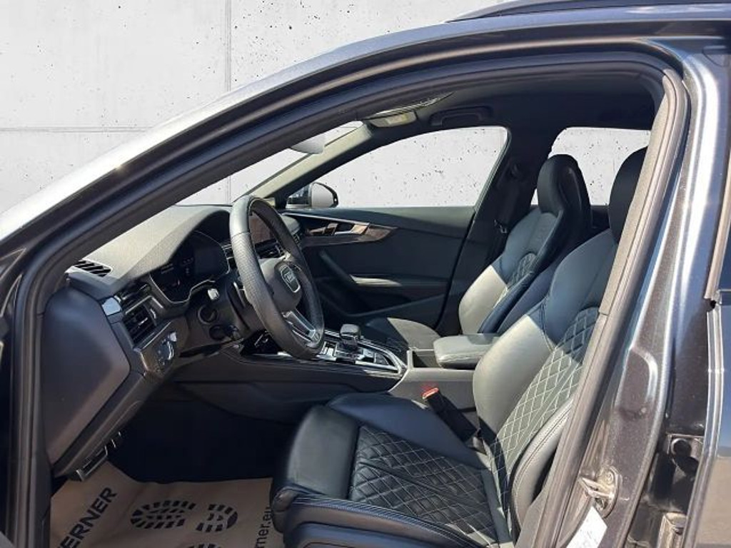 Audi S4