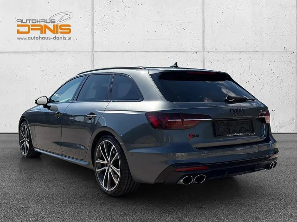 Audi S4