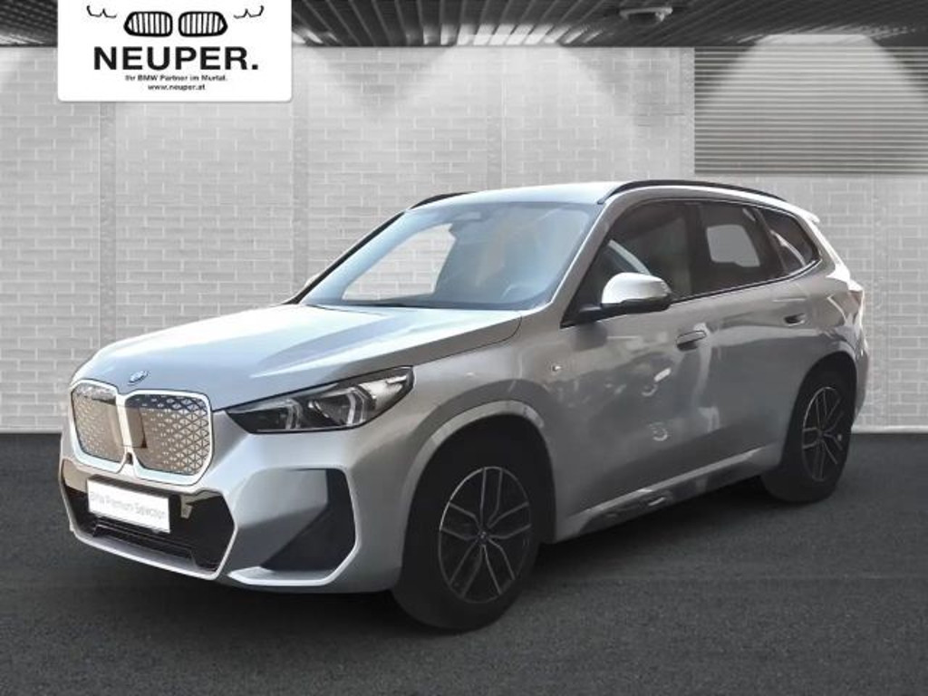 BMW iX1 xDrive30