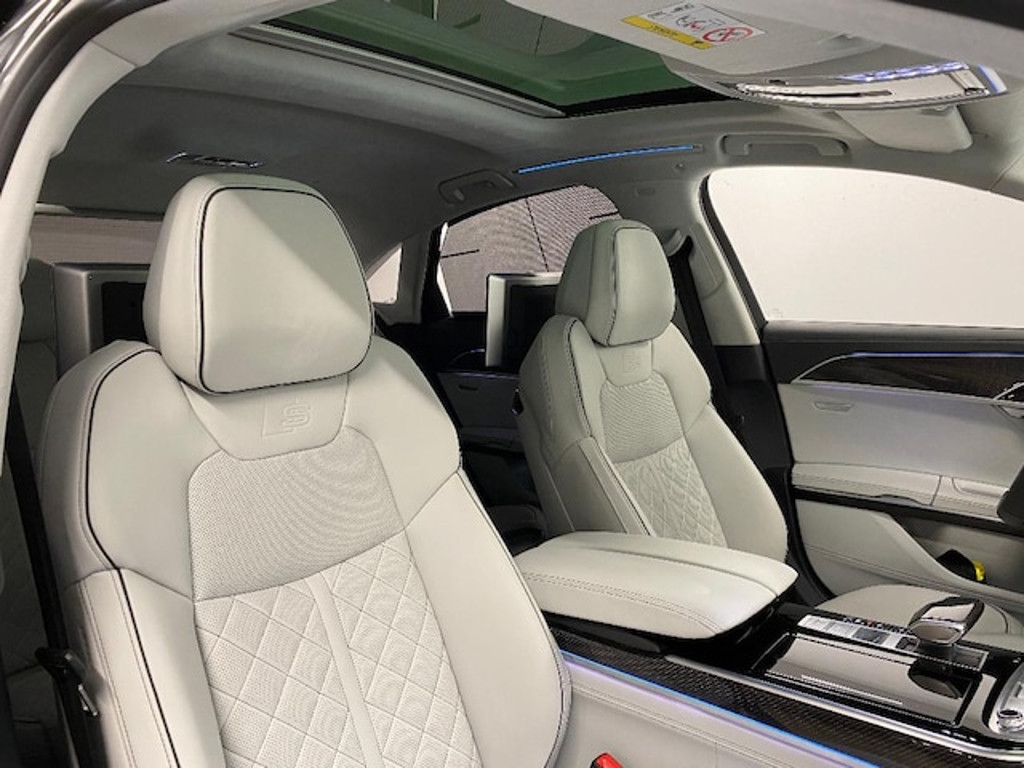 Audi S8