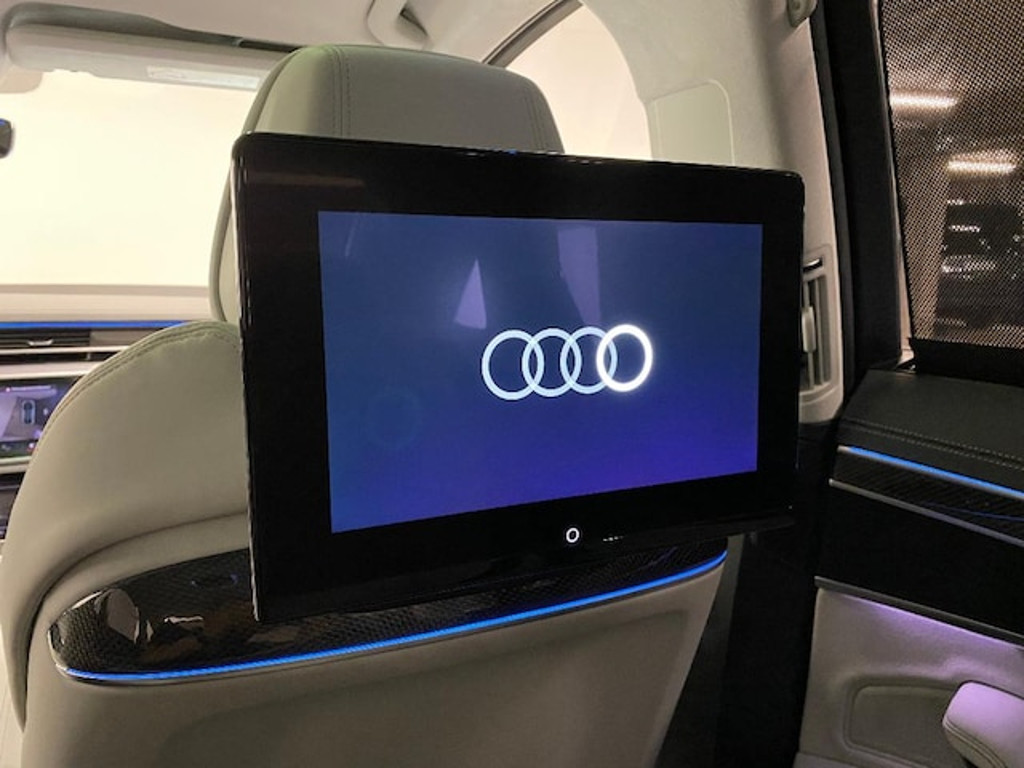Audi S8