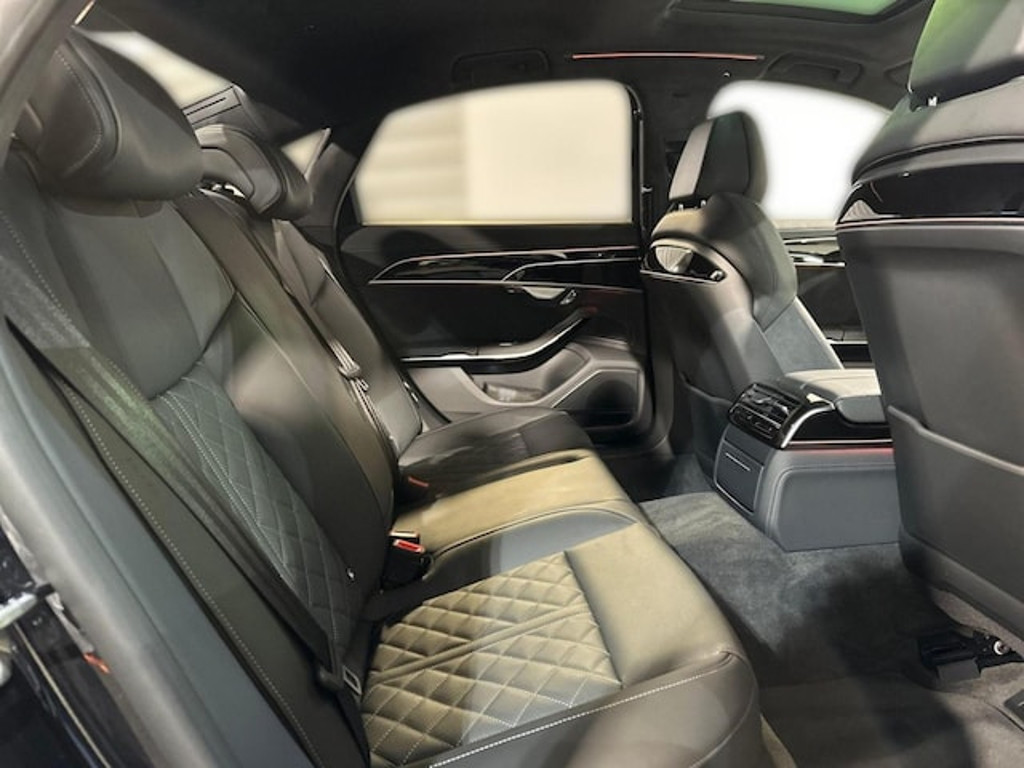 Audi S8