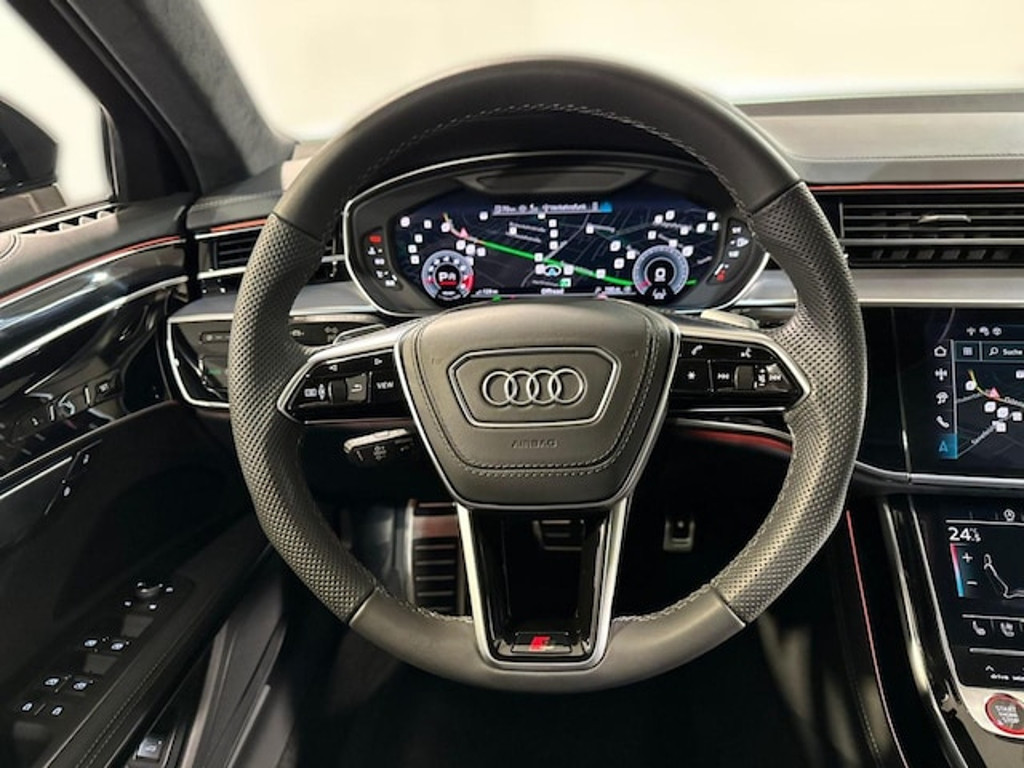 Audi S8