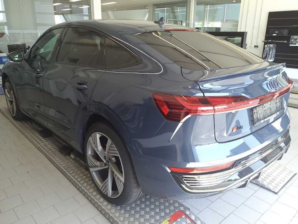 Audi Q8 e-tron