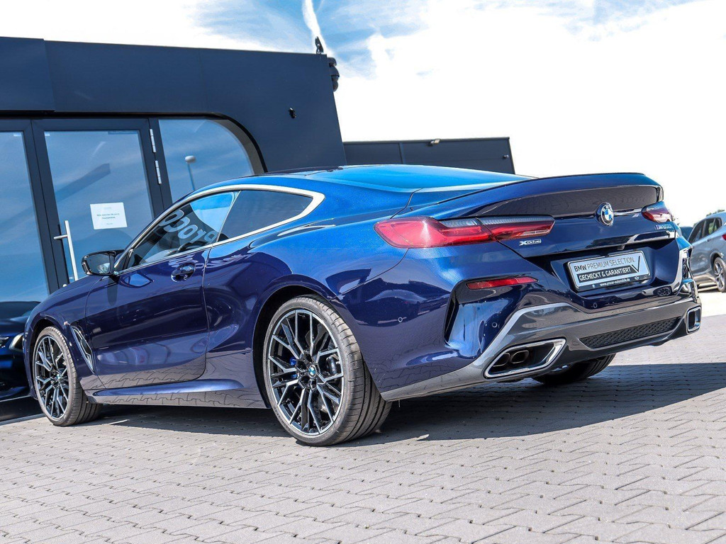 BMW M850