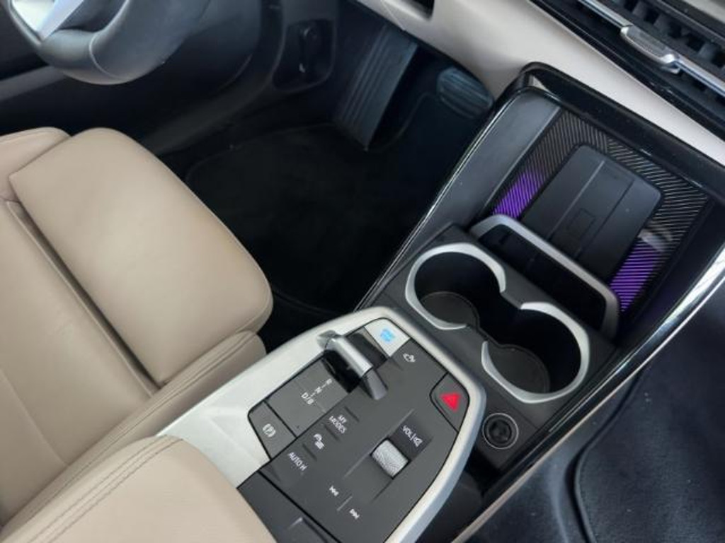 BMW iX1 xDrive30