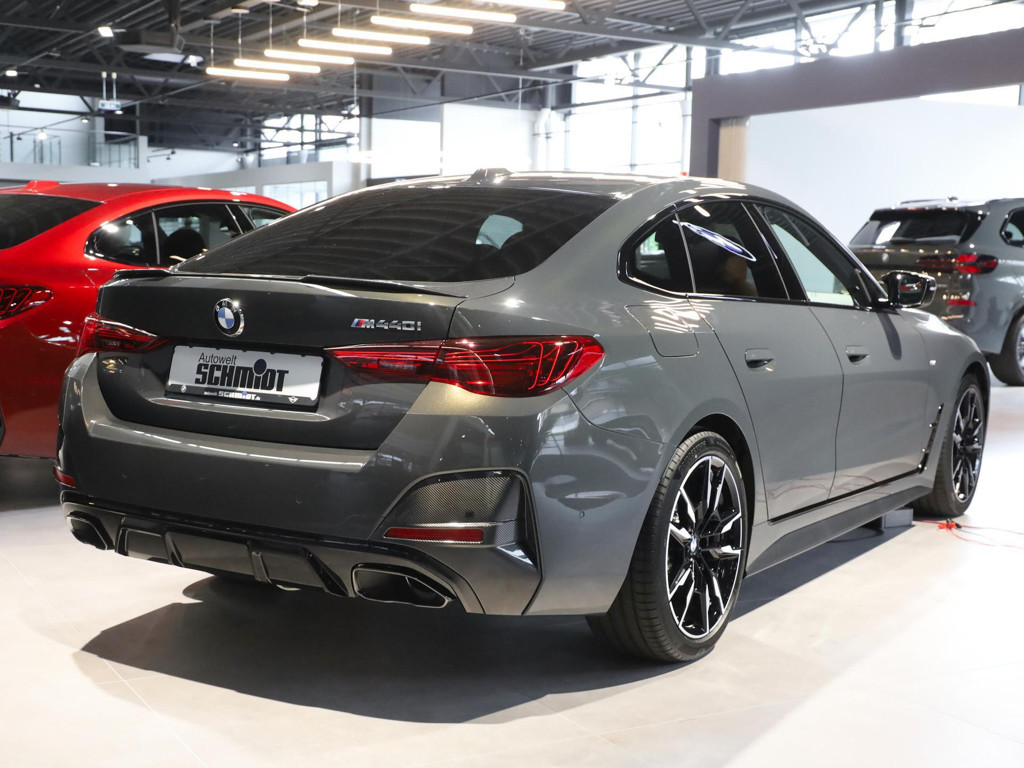 BMW M440