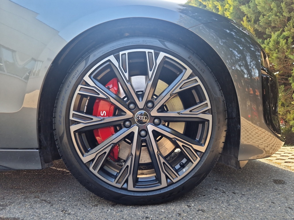 Audi S6 e-tron