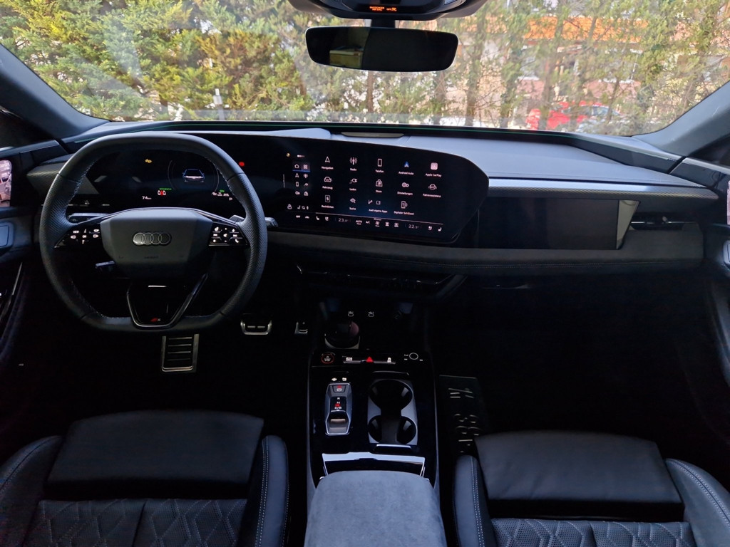 Audi S6 e-tron