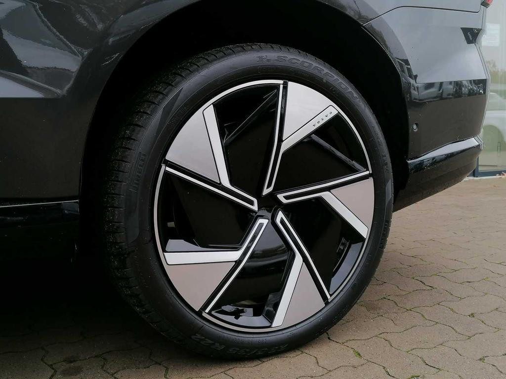 Volvo EX90
