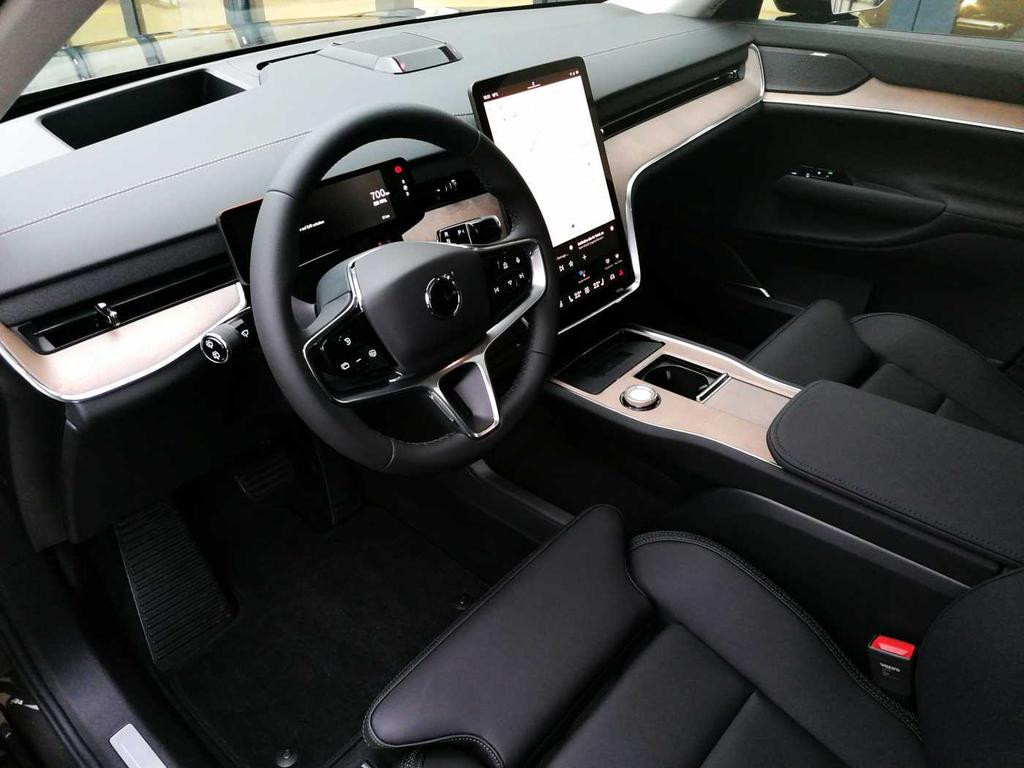 Volvo EX90
