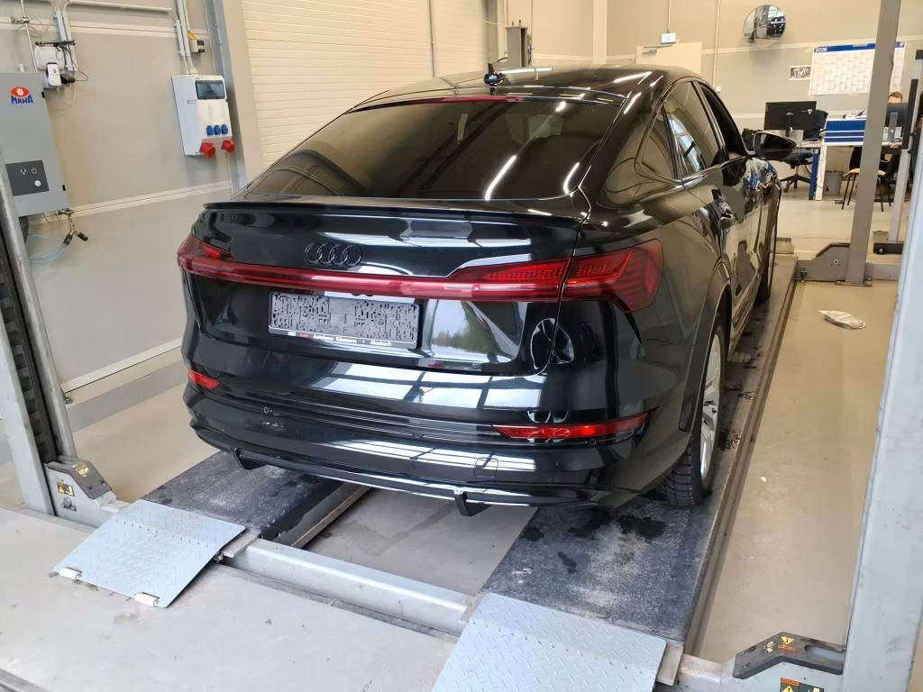Audi e-tron