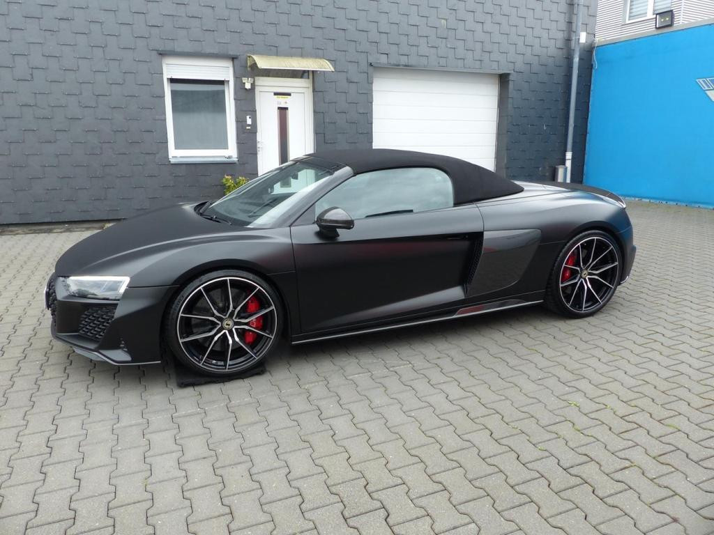 Audi R8
