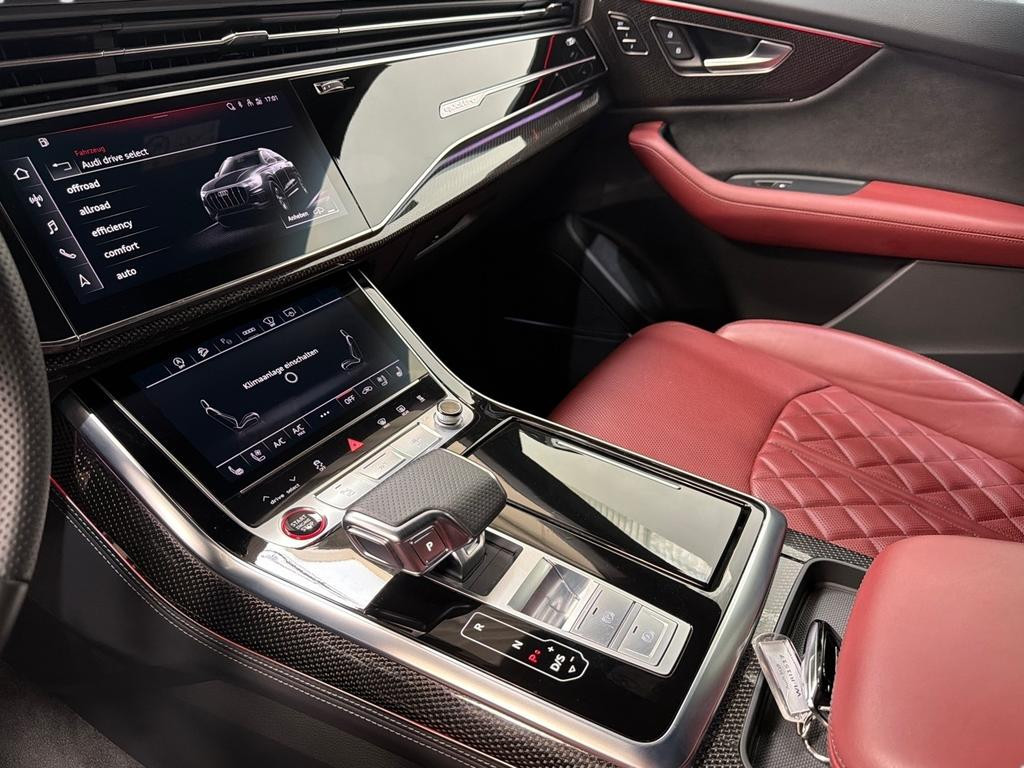 Audi SQ8