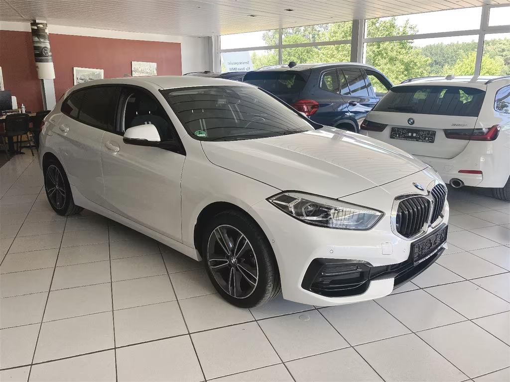BMW 1 Serie 118 Sport Line Sedan 118i