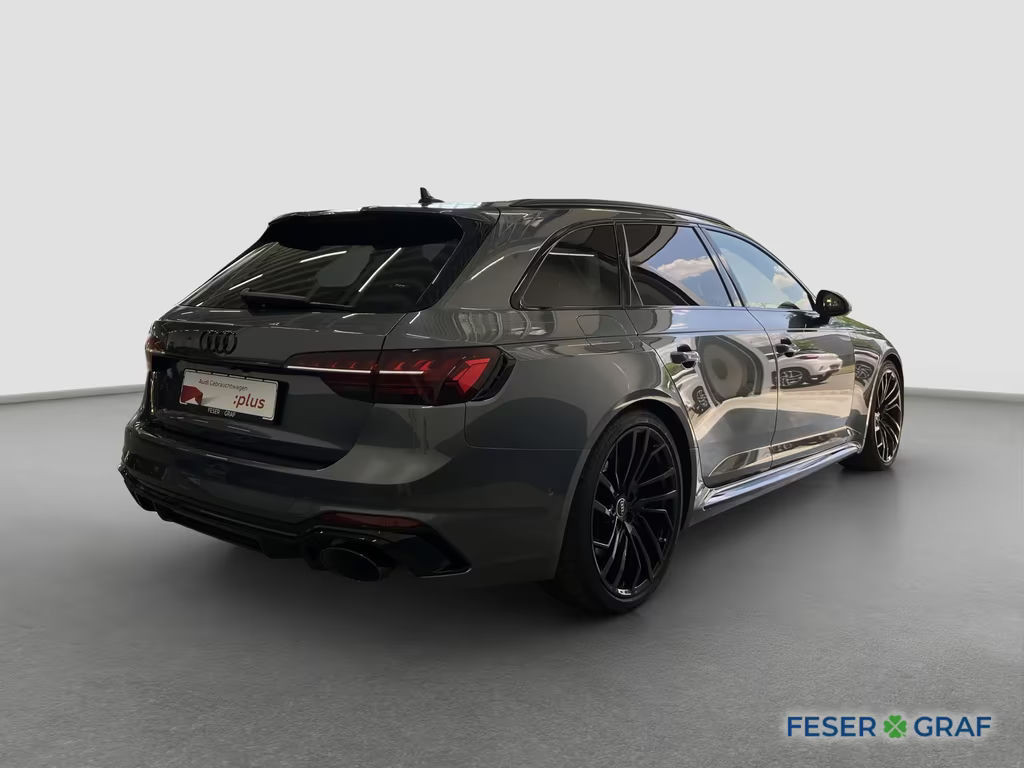 Audi RS4