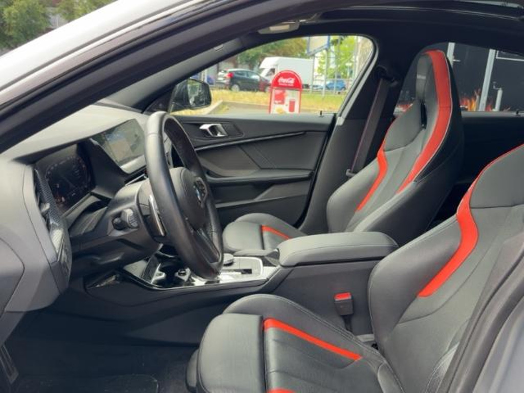 BMW M235