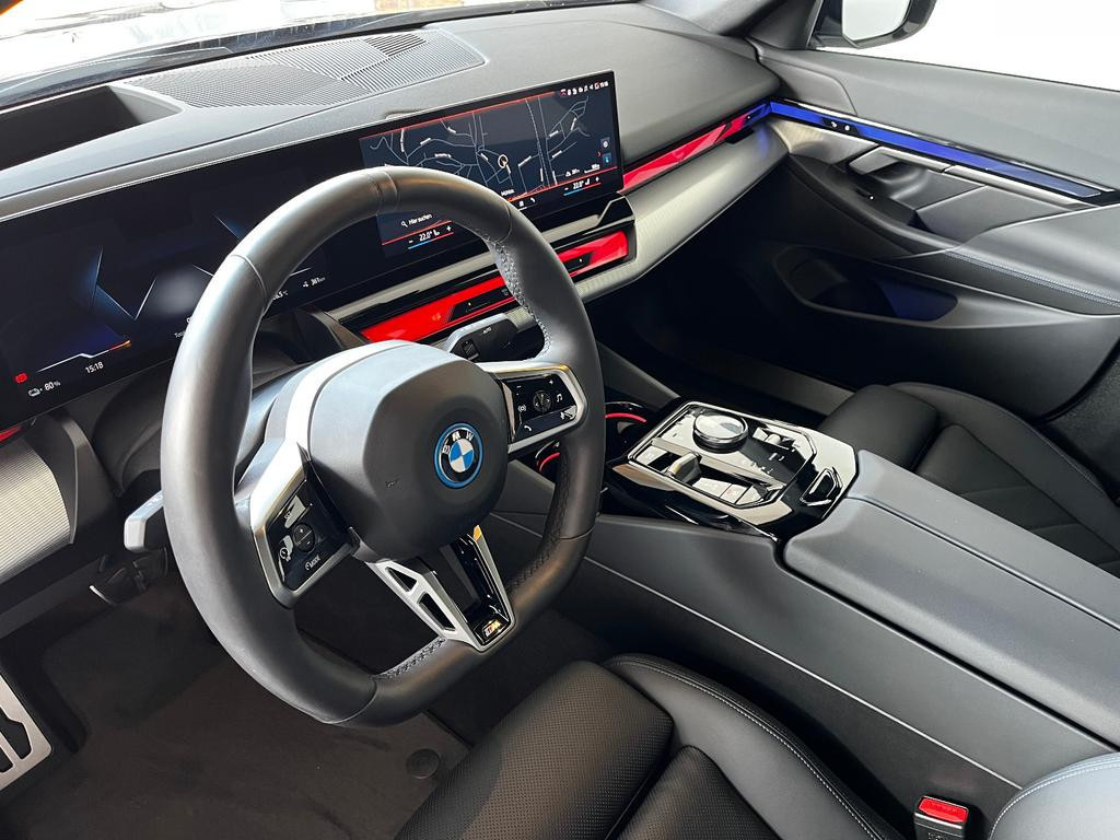 BMW i5