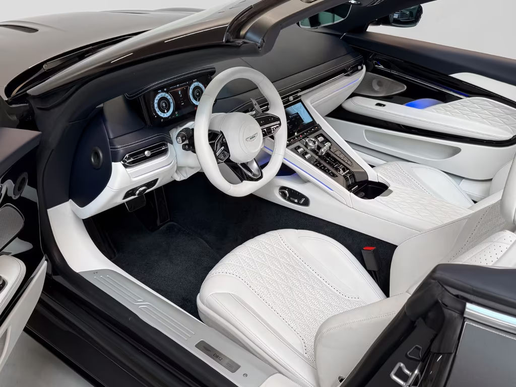Aston Martin DB12