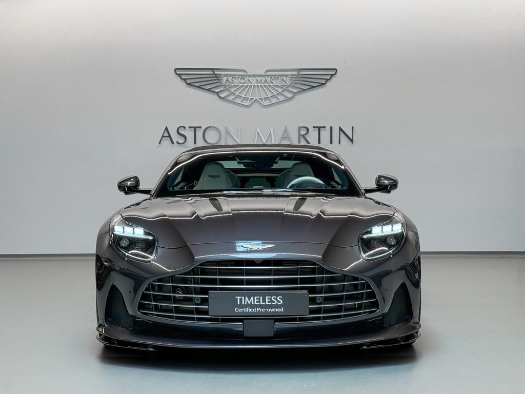 Aston Martin DB12