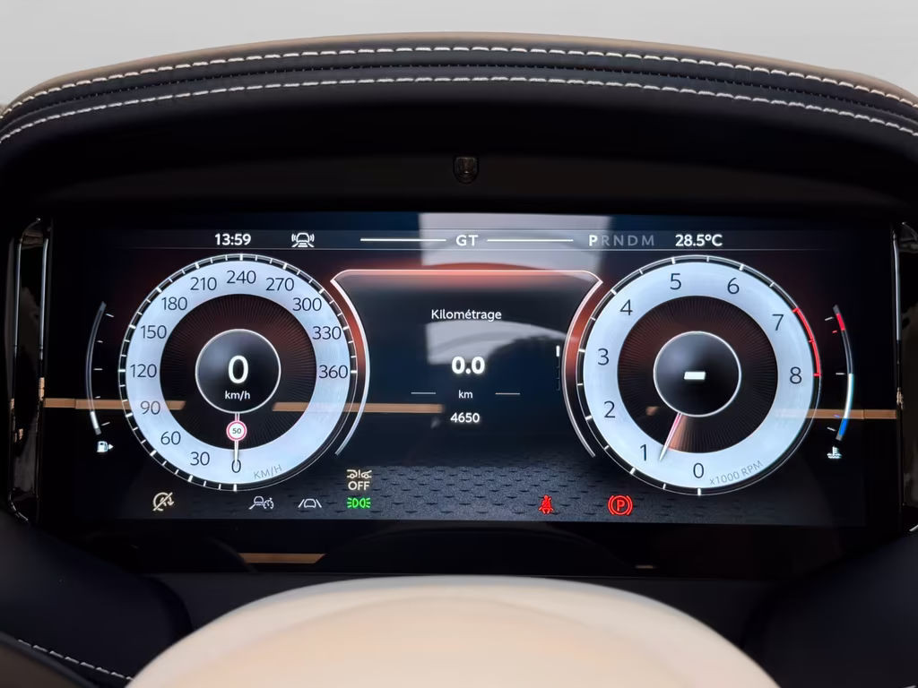 Aston Martin DB12