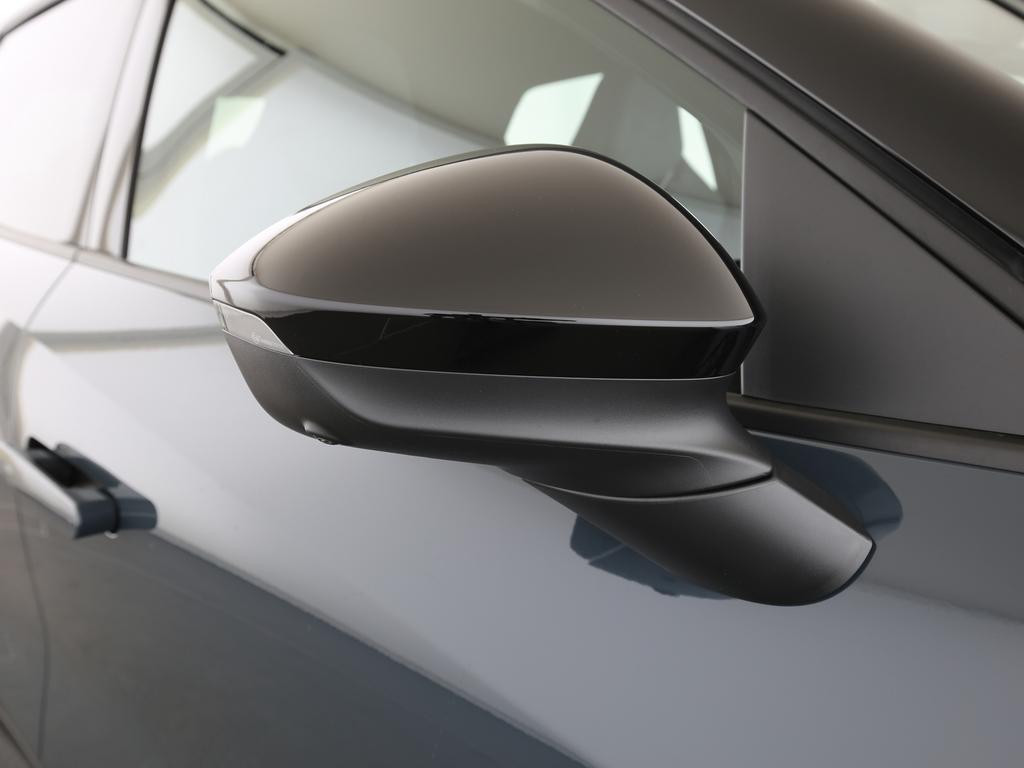Cupra Raval