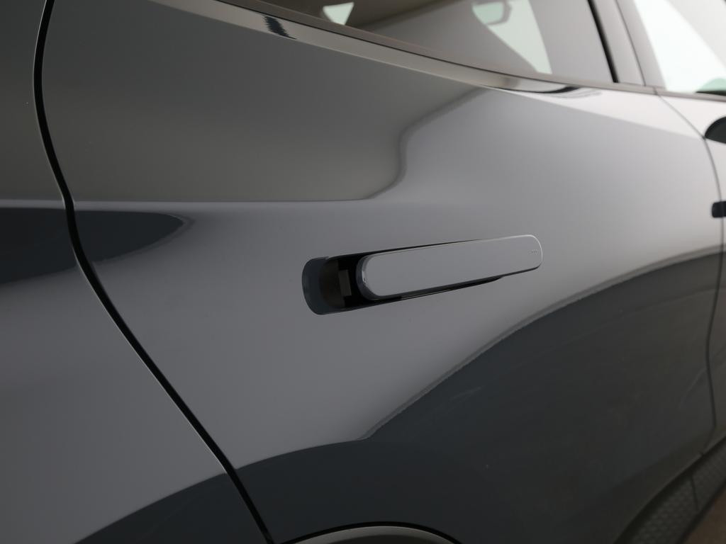 Cupra Raval