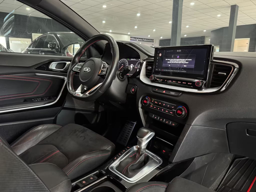 Kia ProCeed