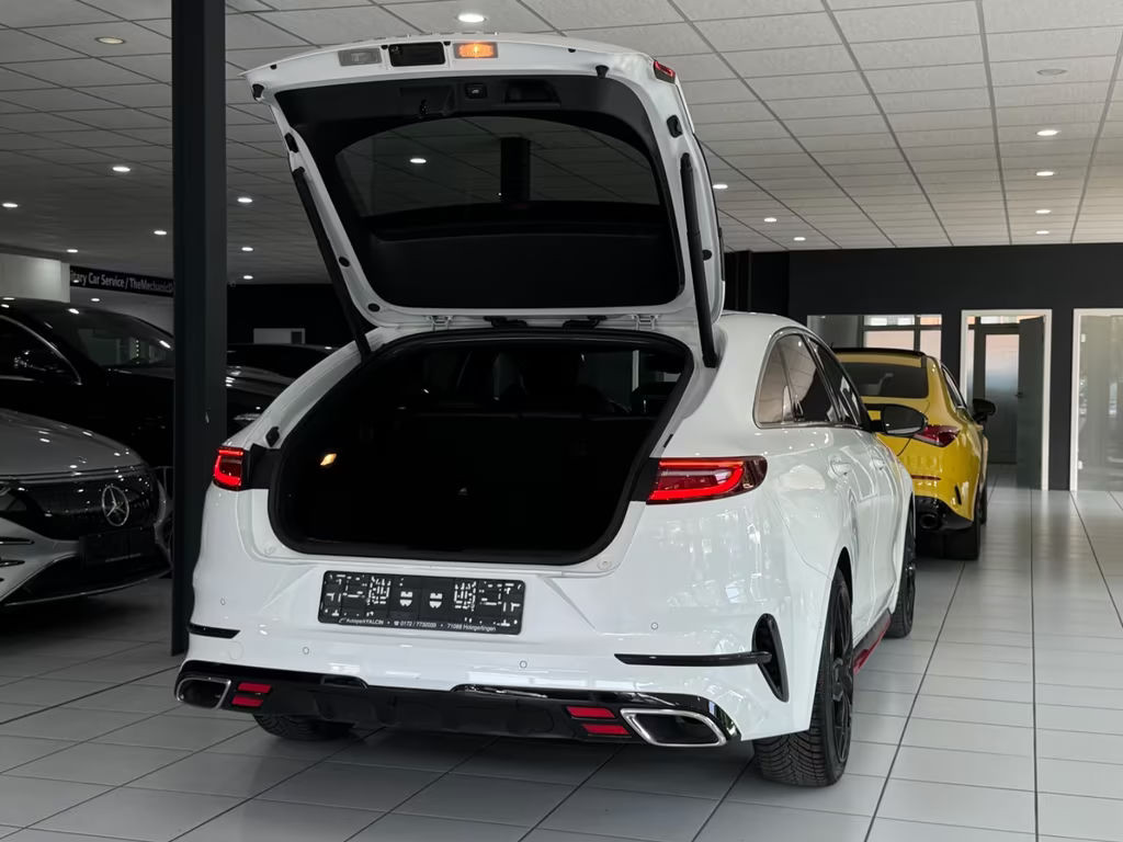 Kia ProCeed
