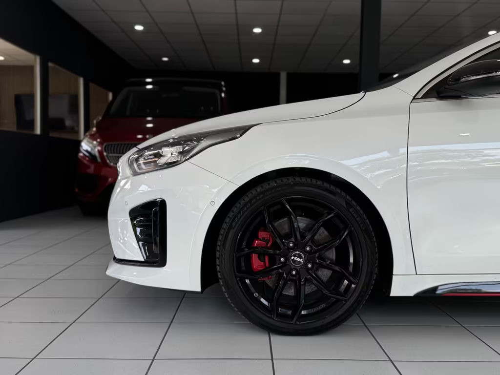 Kia ProCeed