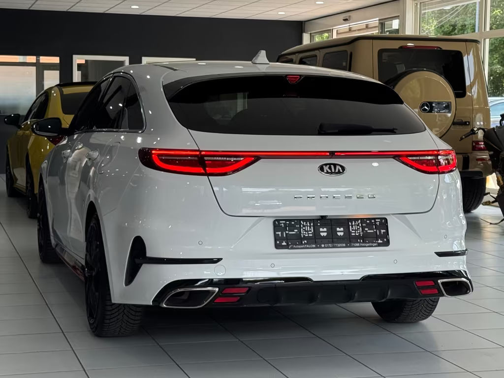 Kia ProCeed