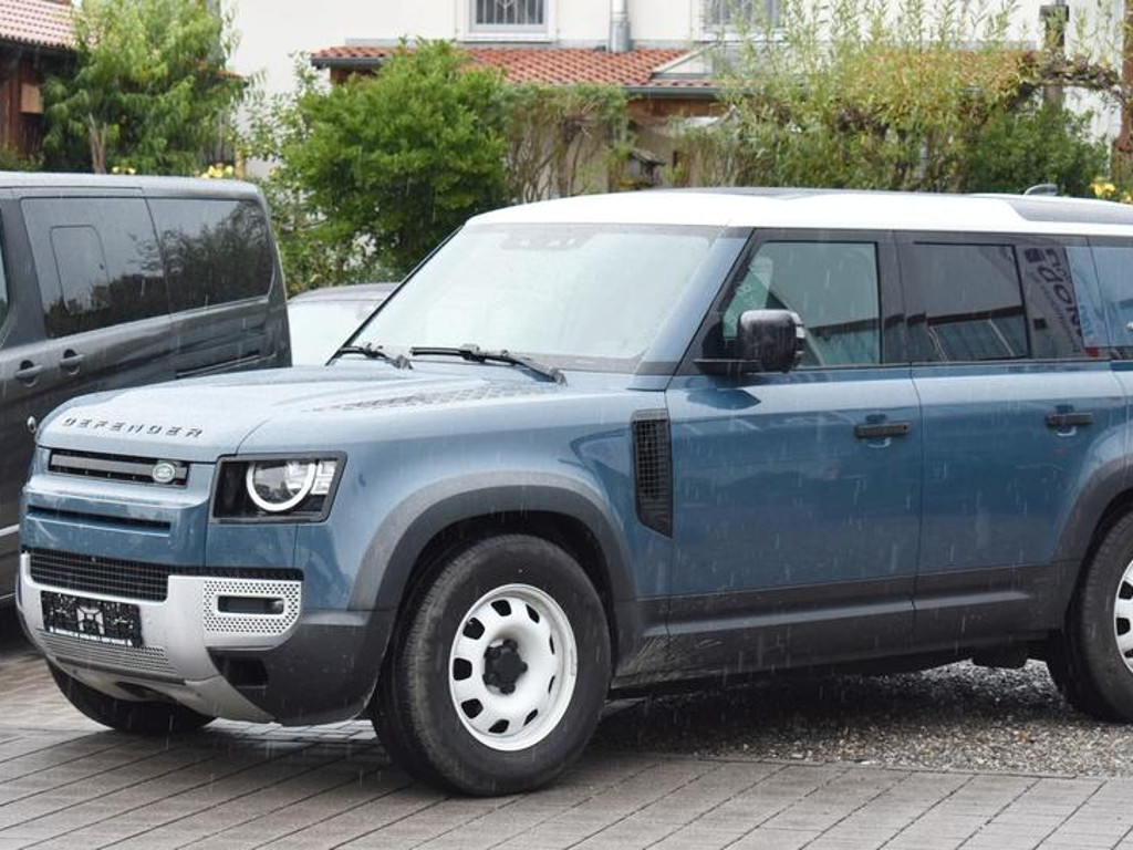 Land Rover Defender S 110