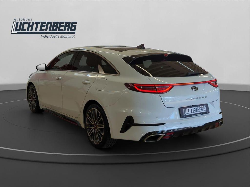 Kia ProCeed