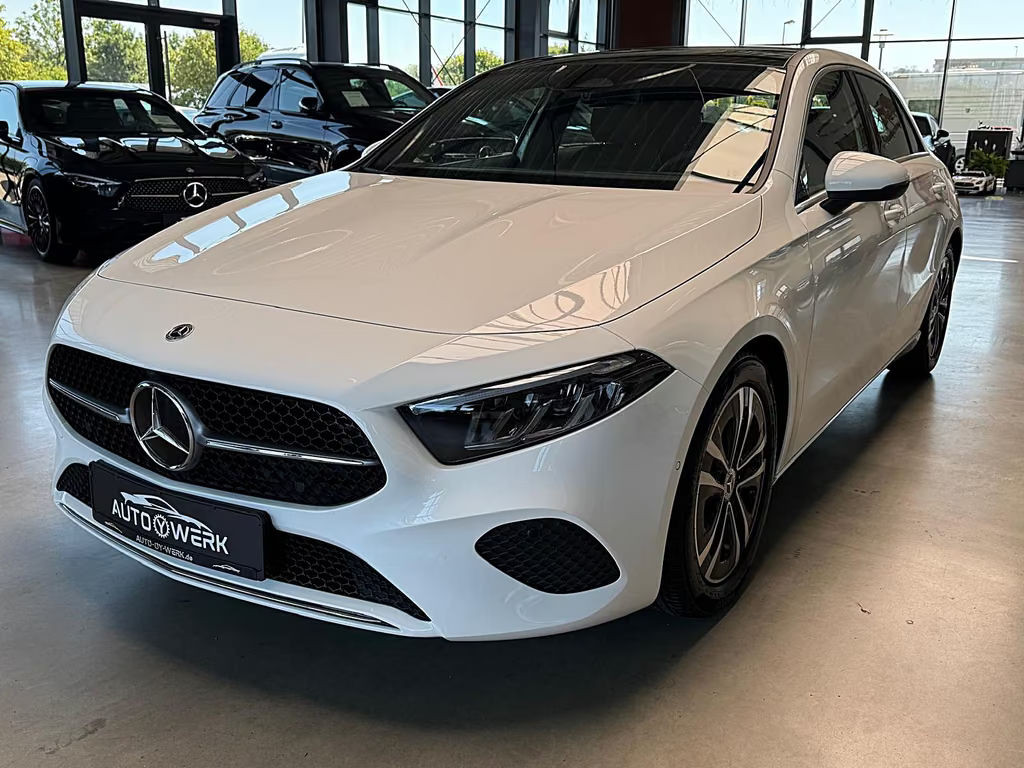 Mercedes-Benz A-Klasse A 180 Progresiv Pano AHK Kamera Distronik