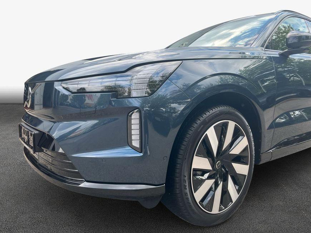Volvo EX90