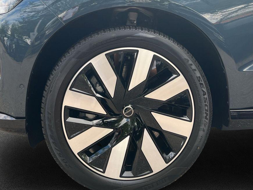 Volvo EX90