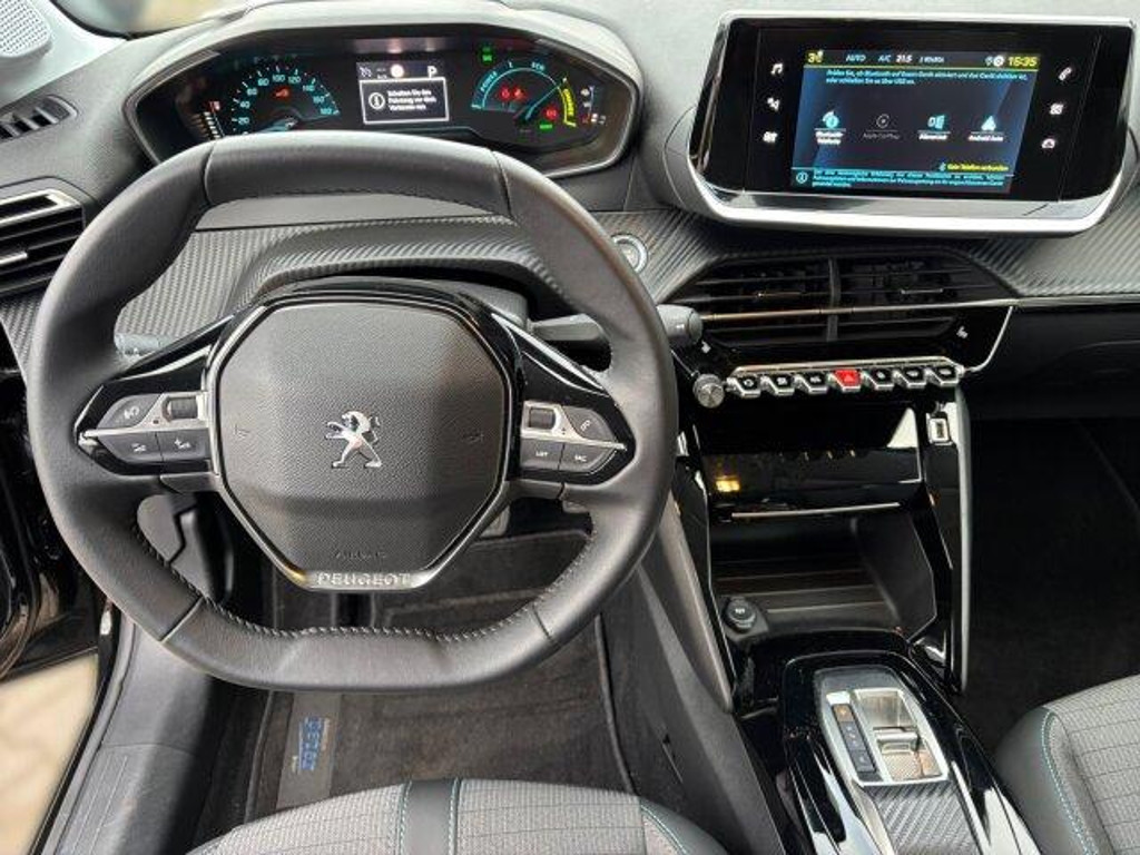 Peugeot e-208