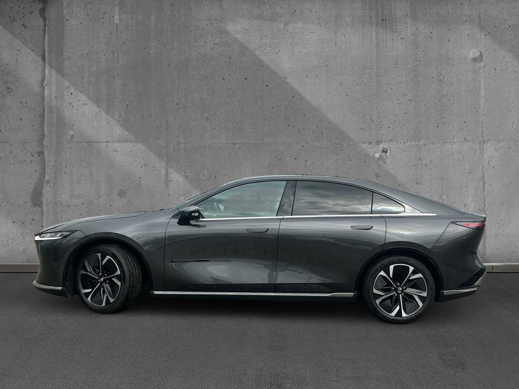 Mazda 6e