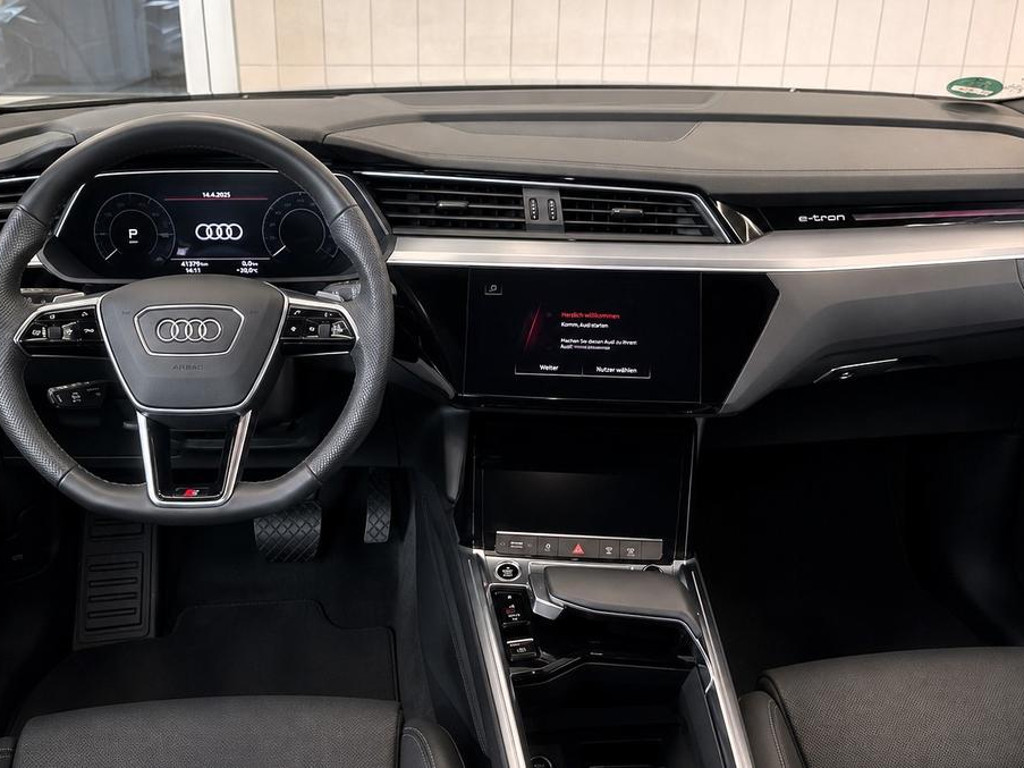Audi e-tron
