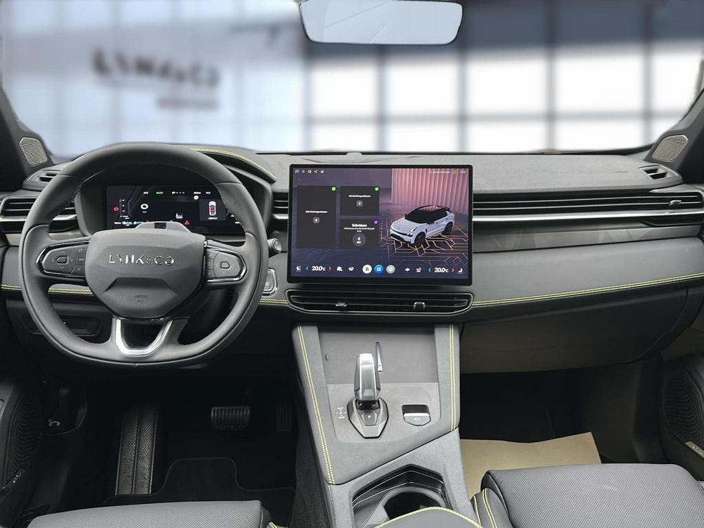 Lynk&Co 01