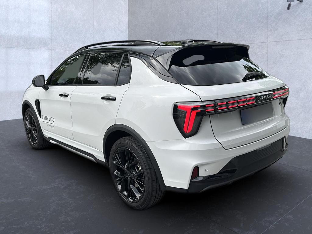 Lynk&Co 01