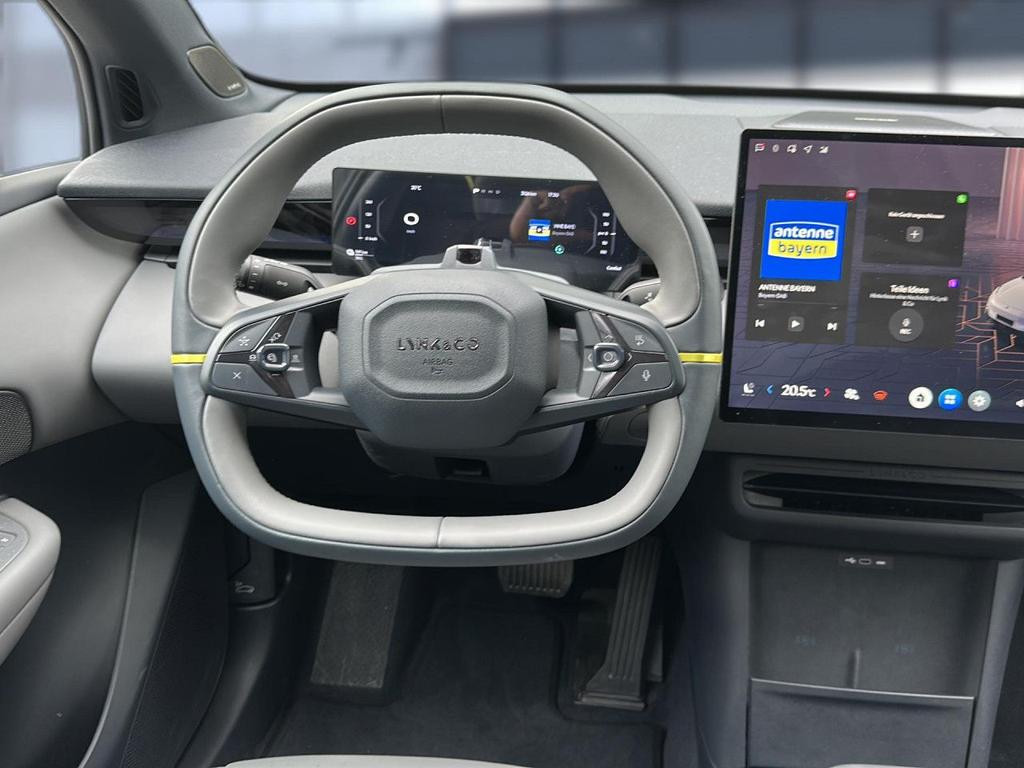 Lynk&Co 02