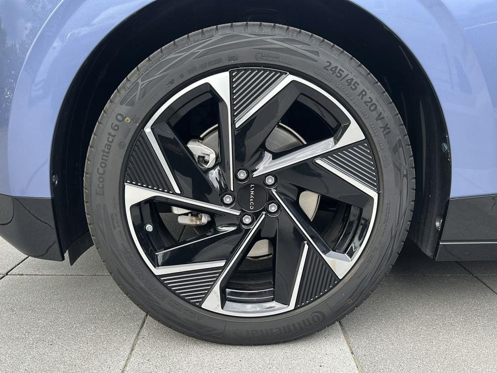 Lynk&Co 02