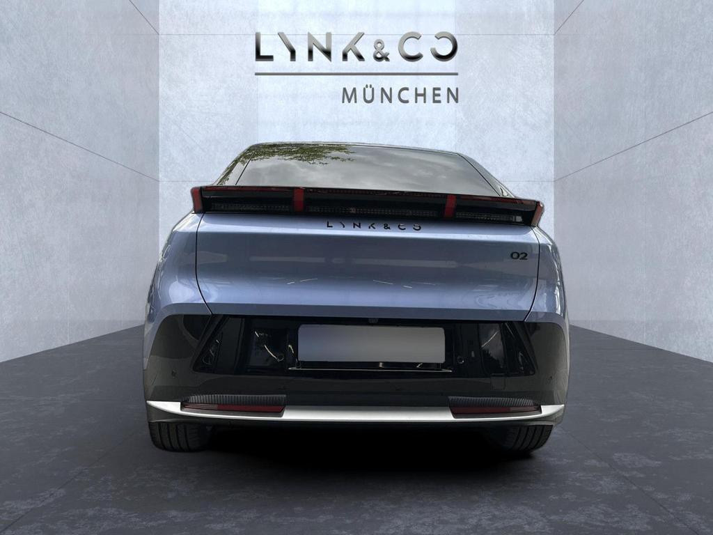 Lynk&Co 02