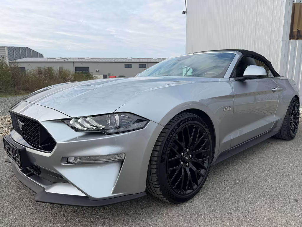 Ford Mustang Convertible GT 5.0 V8