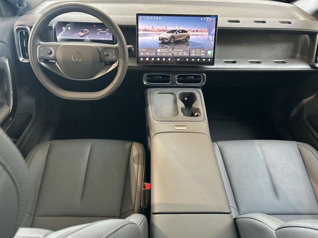 Leapmotor B05