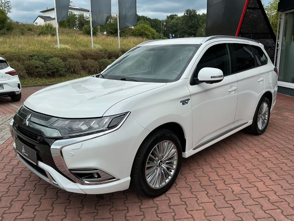 Mitsubishi Outlander PHEV 4WD