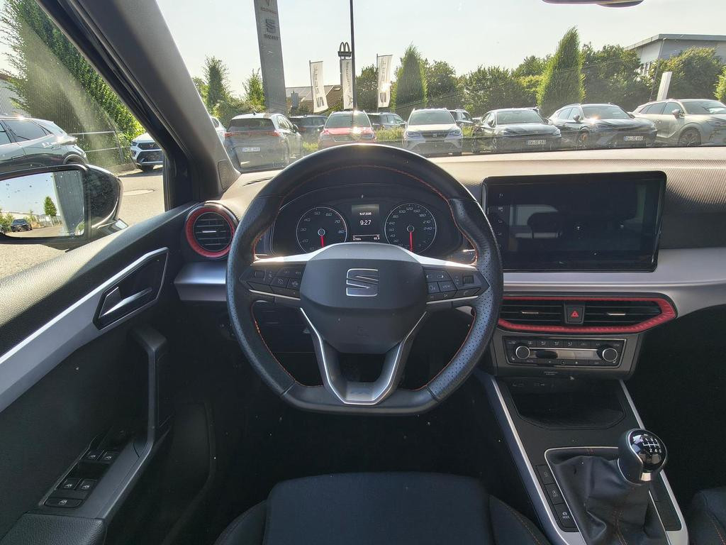Seat Arona